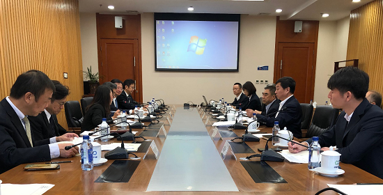 Li Jie Meets with Mitsubishi Electric Executive Corporate Adviser Kenichiro Yamanishi